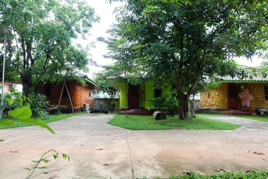 Maiyai Resort - Big Tree Кампхэнгпхет Экстерьер фото
